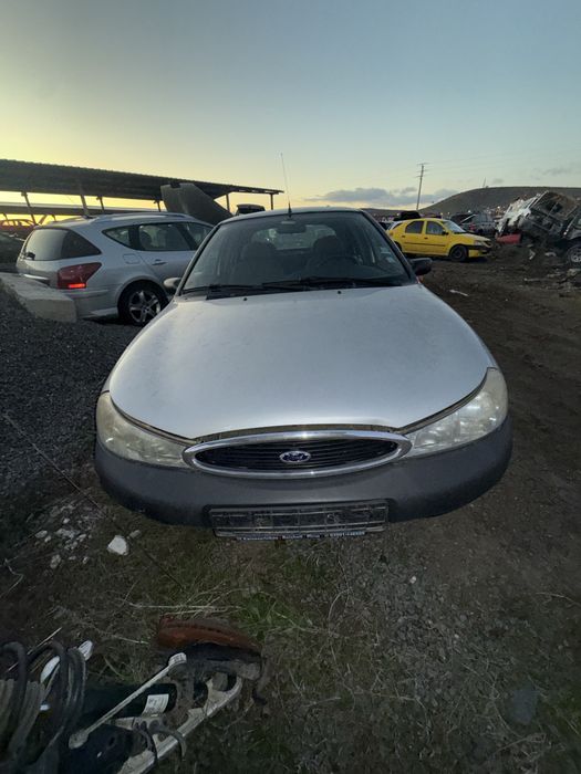 Форд мондео 1.6 90 кс 1996г на части