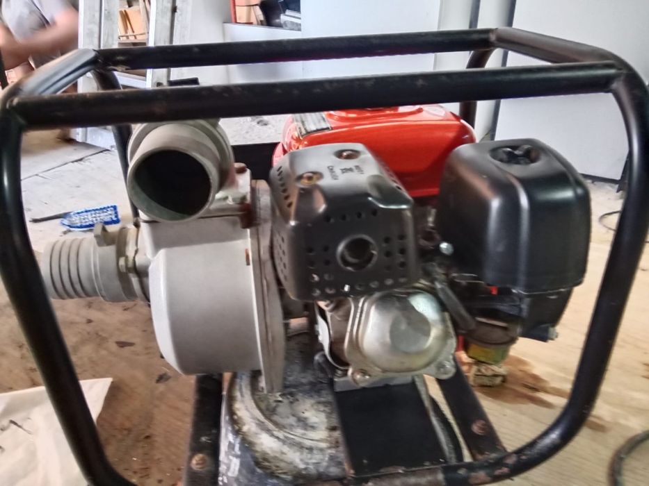 Бензиновый генератор