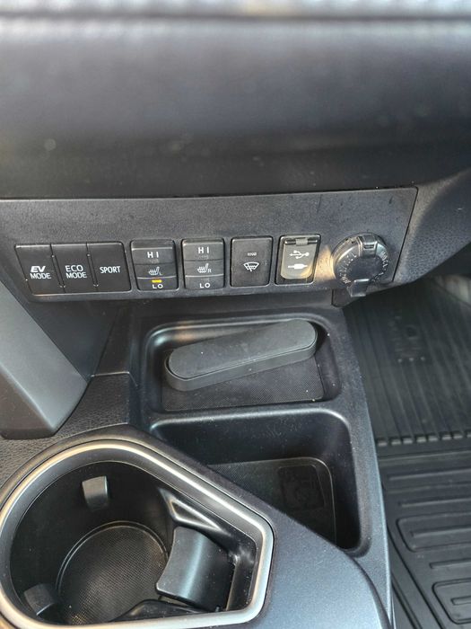 Vand Toyota Rav 4 Hybrid 4x4