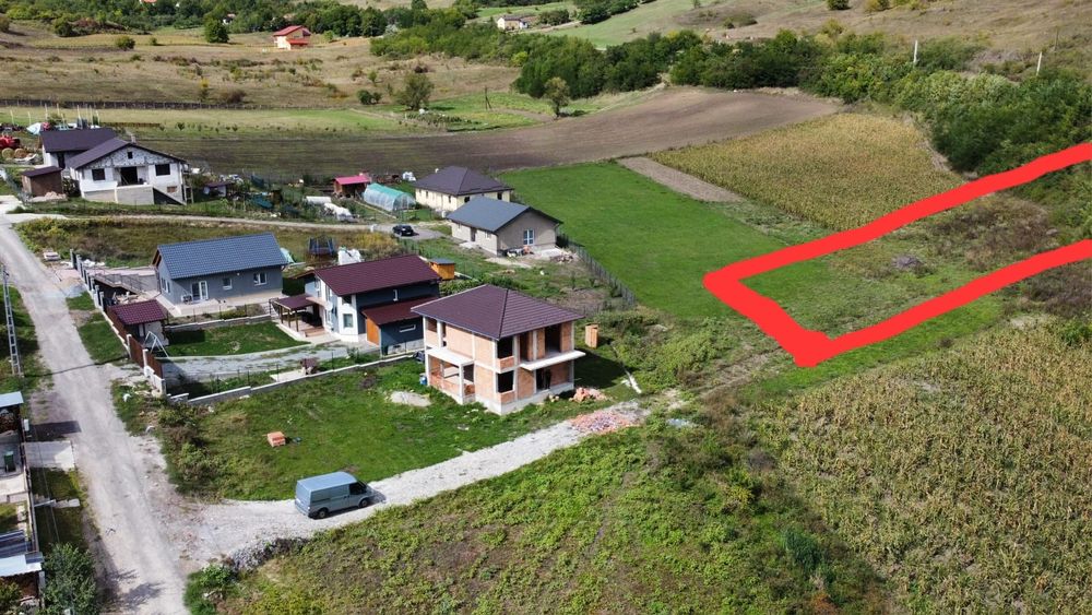 Teren intravilan 1400 mp+aut c-tieApahida -Corpadea 35 eur mp