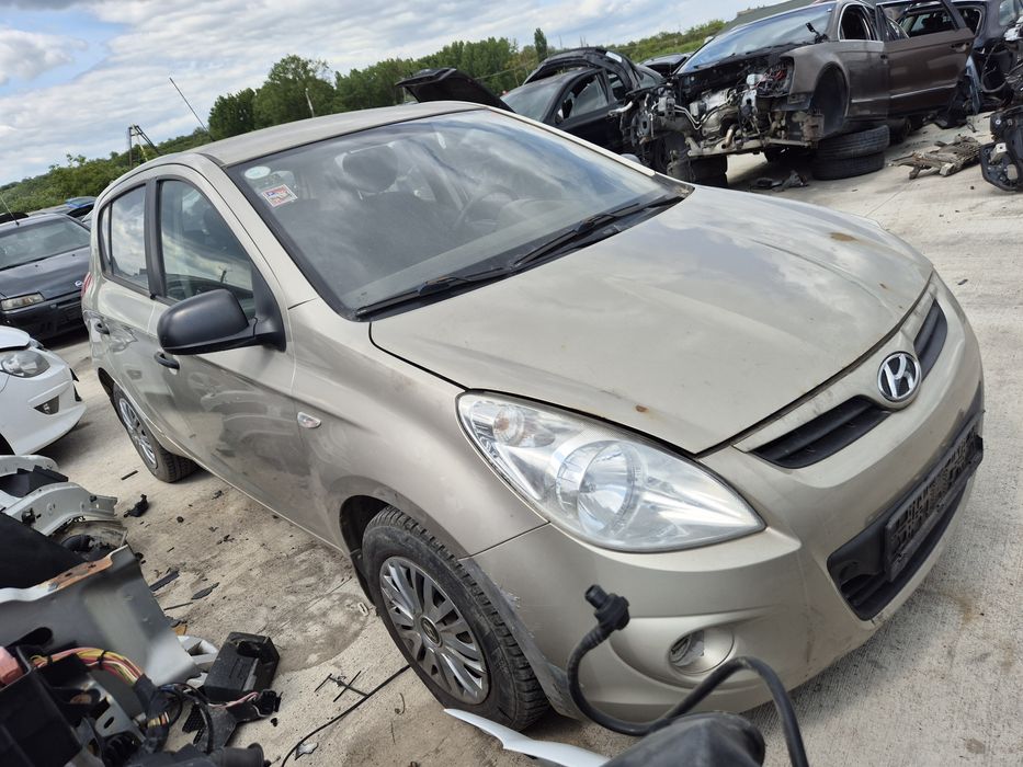 Dezmembram Hyundai i20 2012 1.4crdi D4FC
