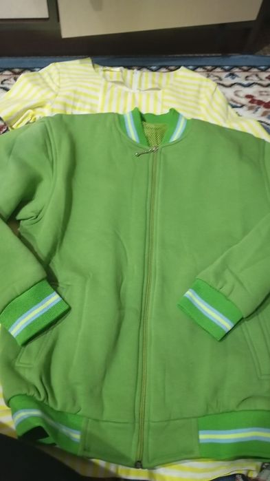 Продам свитер мужской