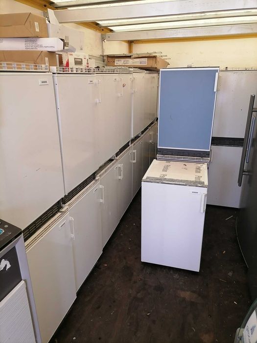 Малък Хладилник Сименс Siemens за вграждане (37 броя) с. Каменар • OLX.bg