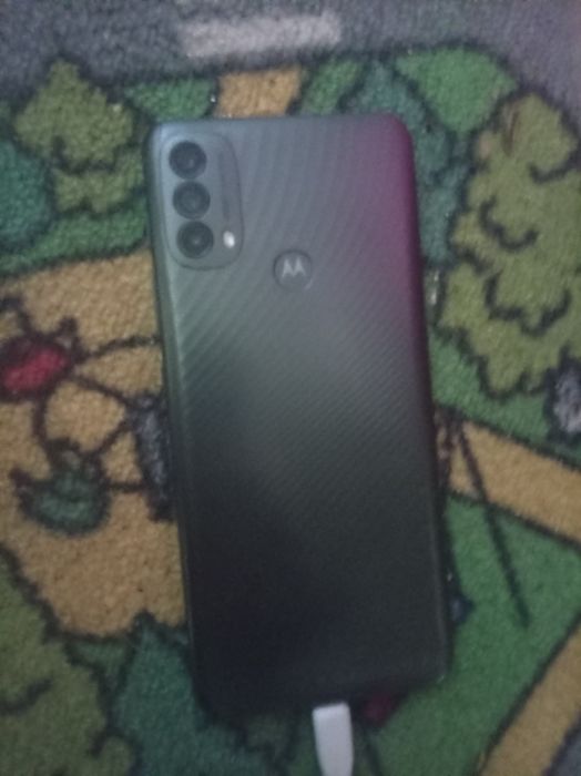 Vând telefon de piese  motorola e40