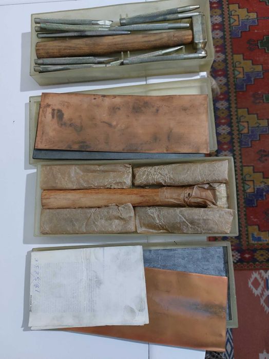 Продам набор чеканщика