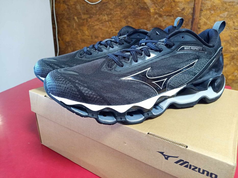 Mizuno Wave Prophecy 11