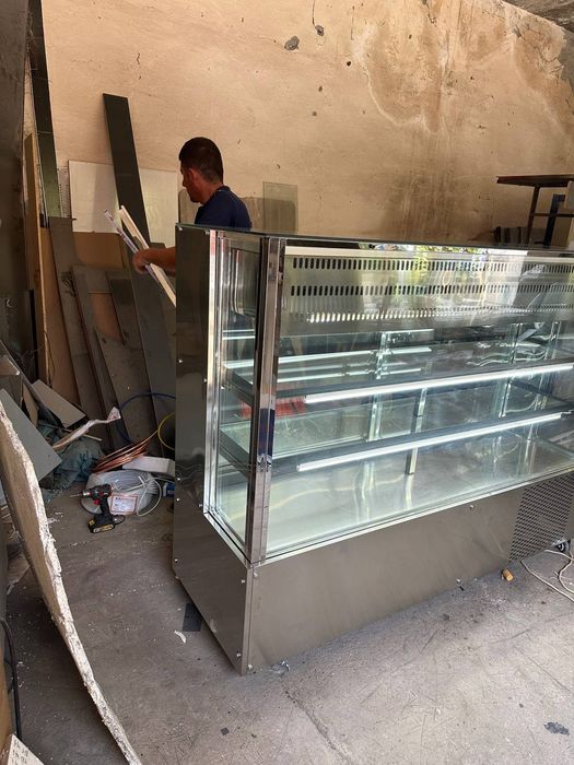 Витрина холодильник