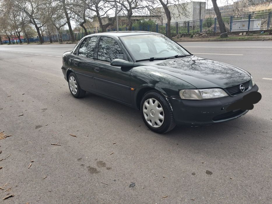 Продавам Опел Вектра