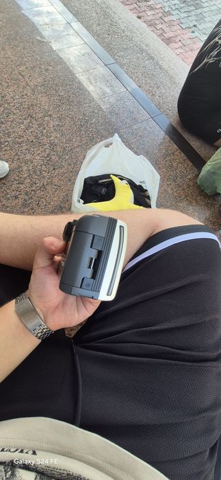 Продавам nikon nuvis 160i