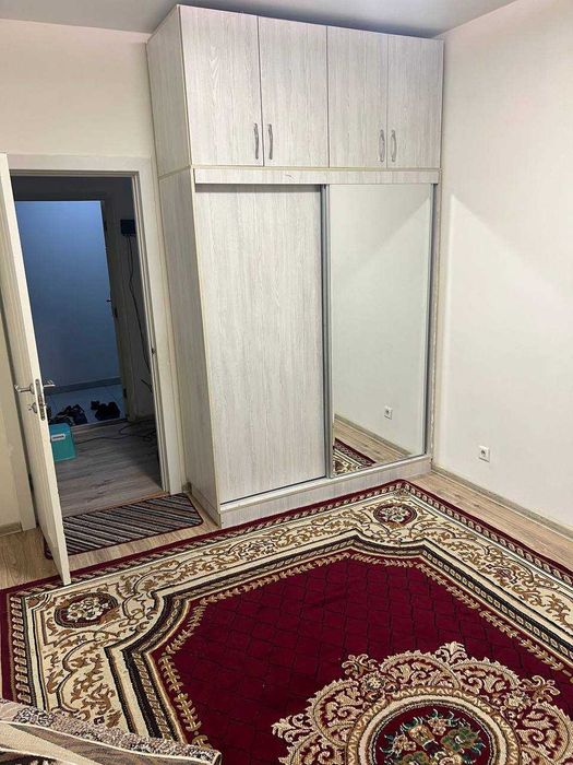 Srochno! Yangihayotda 2 xonali uy sotiladi. 60000$ kelishiladi.