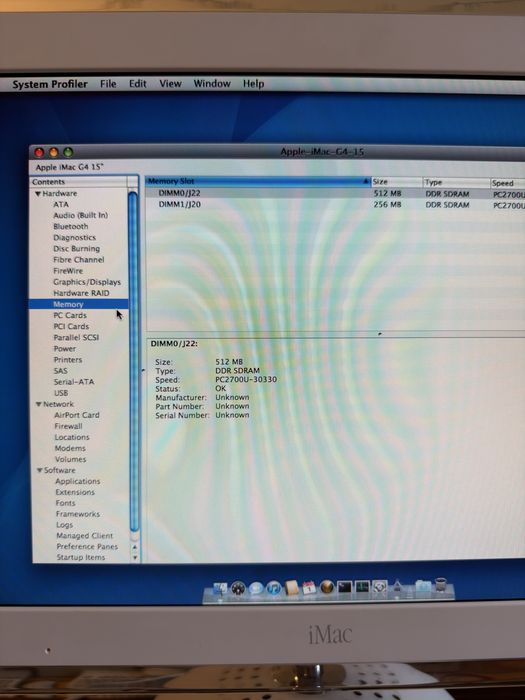 Apple iMac G4 lampă 15” - 1Ghz 768MB RAM 80GB HDD, AirPort (wireless)