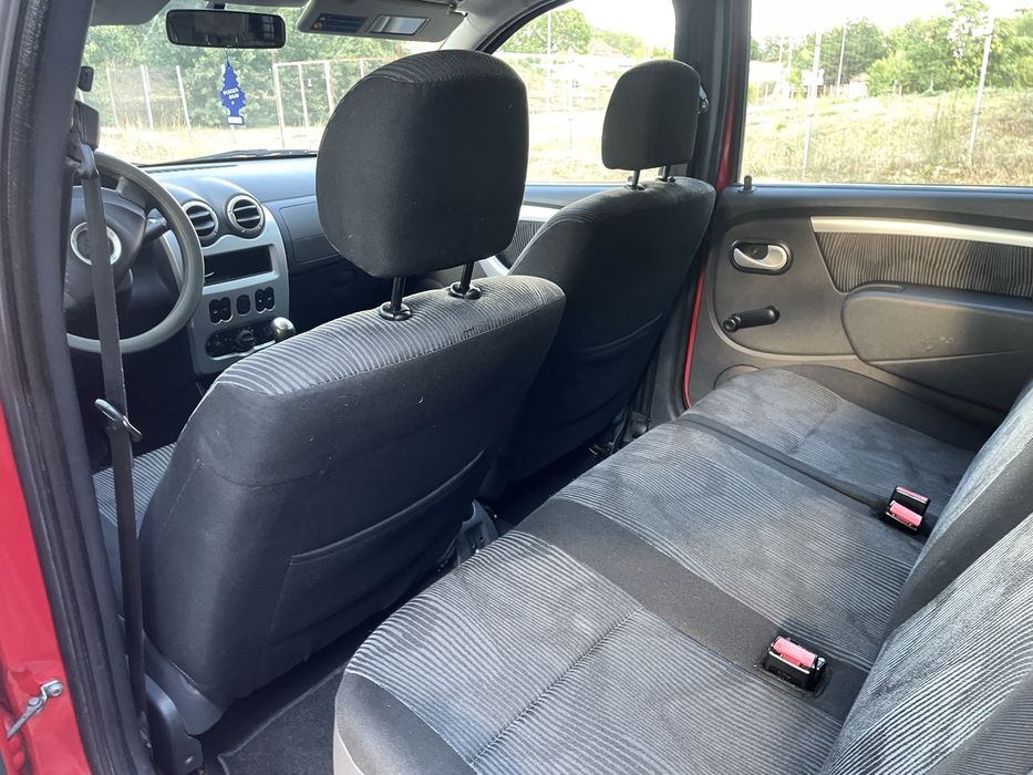 Dacia Logan MCV 1.6 16V LAUREATE 7 Locuri