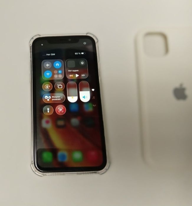 IPhone 11 . 64 Гб.