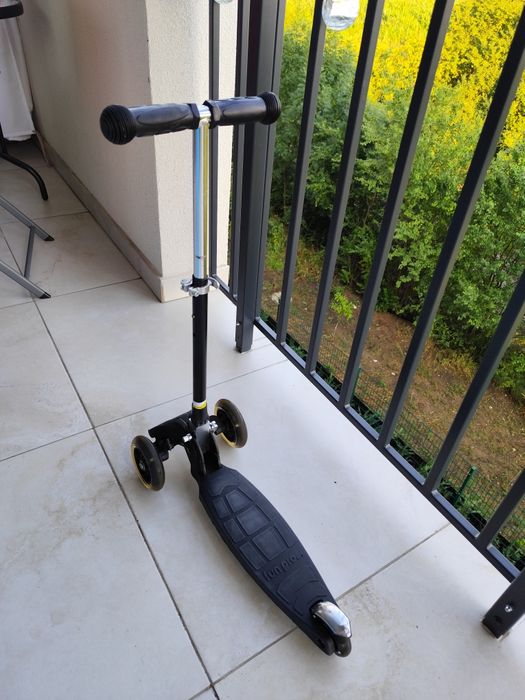 Trotineta cu lumini Fun Pro 4-6 ani