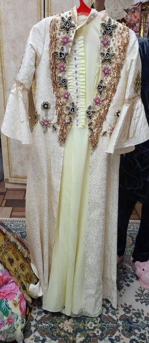 Troyka Ansanbil yap-yangi 1.500 ga  olganman 700 minga  beraman