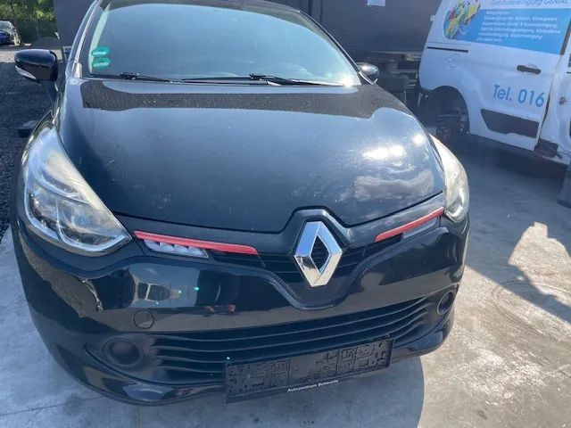 Dezmembrez Renault Clio 4 2015 1.2 benzina
