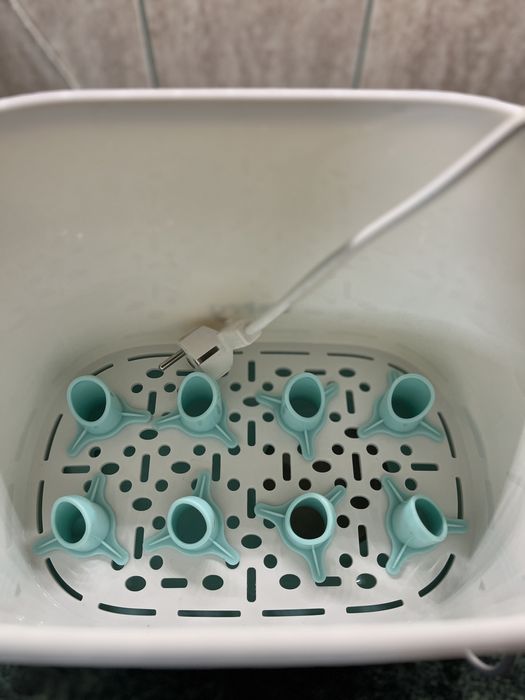 Sterilizator pentru biberoane