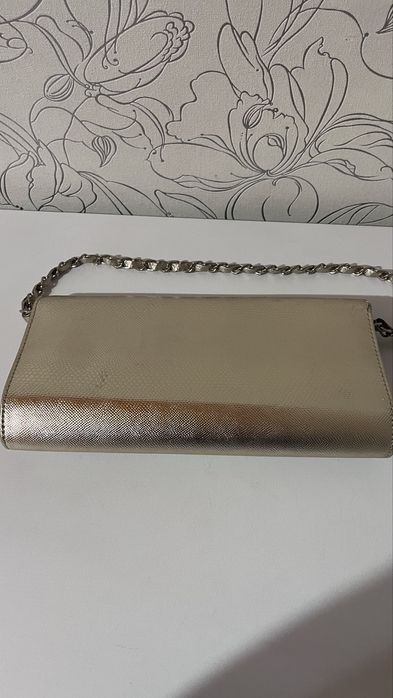 Продам сумочку в отличном  состояний