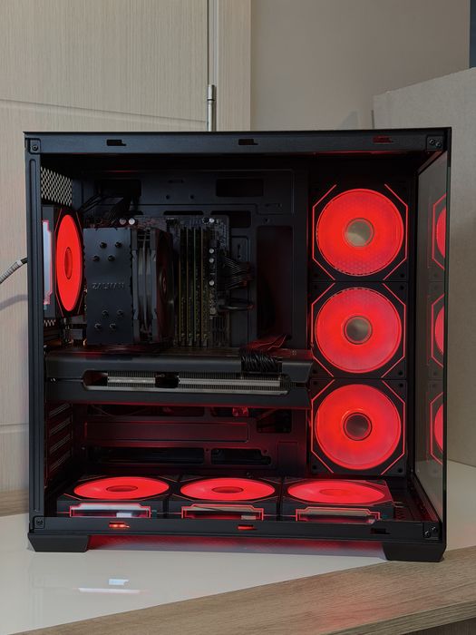 Геймърски компютър i7-7700, RX5700, 32GB