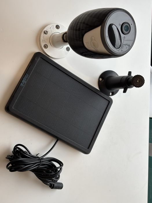 Camera supraveghere 4g Reolink Go 2k cu panou solar