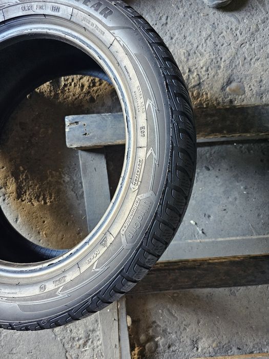 2 anvelope iarna 215 55 17 Goodyear 2021