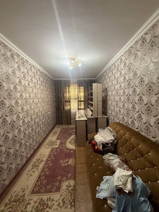 Срочно сотилади !!! 
3 хона
4-этаж  
5 этажлик панельный дом 
Галаба Ш