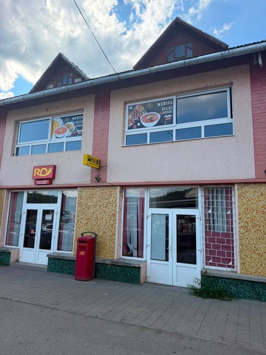 Spațiu comercial