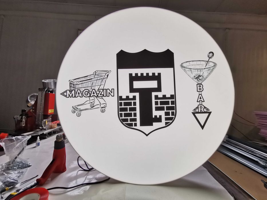 Gravura/Debitare Laser, Litere Volumetrice și Casete Luminoase Pentru Afacerea Ta