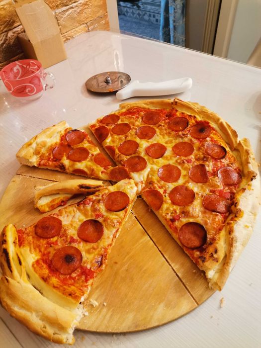 Доска круг для пиццы деревянный