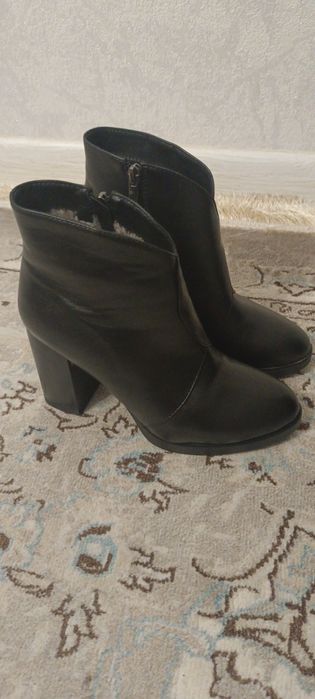 Продам сапожки 36 размер