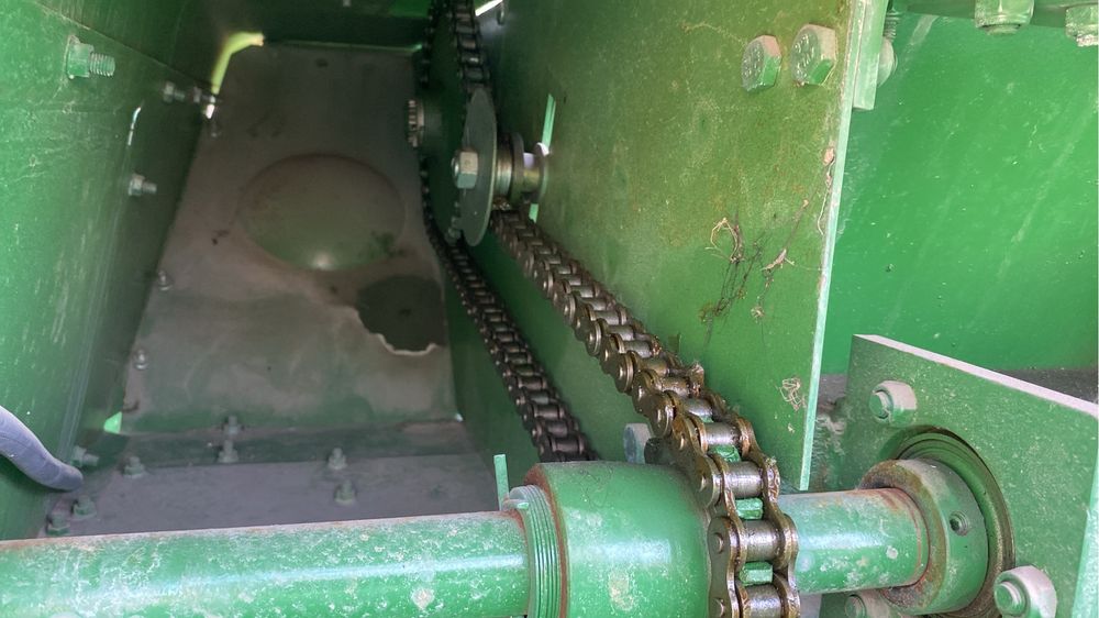 пресс подборщик тюковый