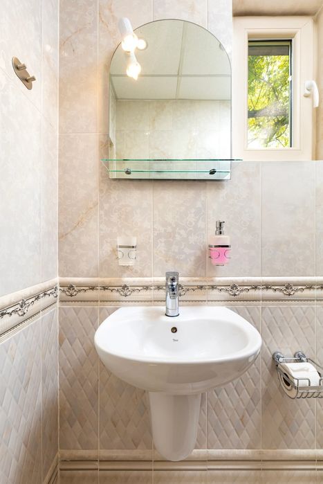 Дава се под наем Етаж от къща в Пловдив, Старият град - 90 кв.м за 1196.97 € - Снимка #13