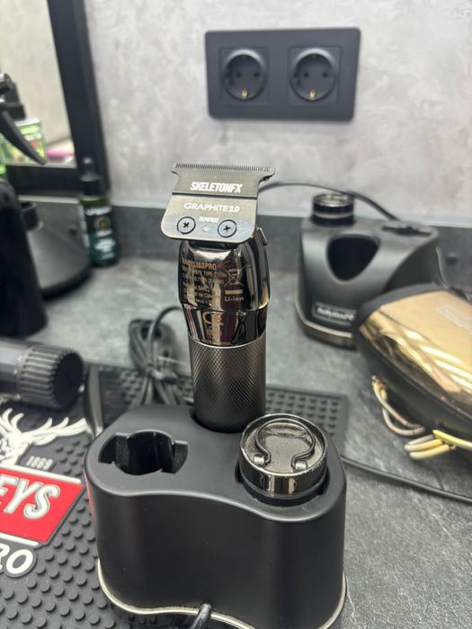 Продам триммер Babyliss-pro