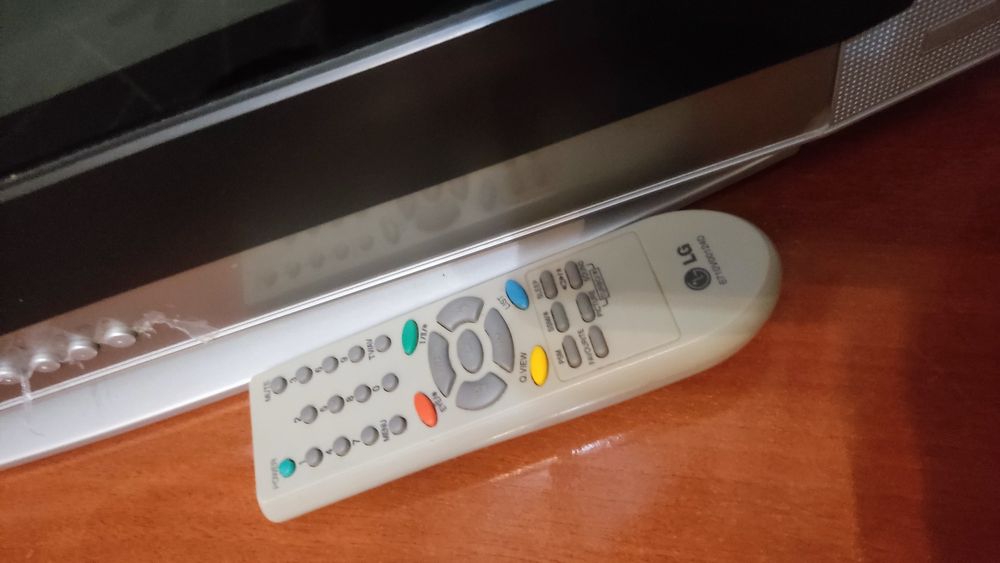Телевизор LG 54 в идеальном состоянии
