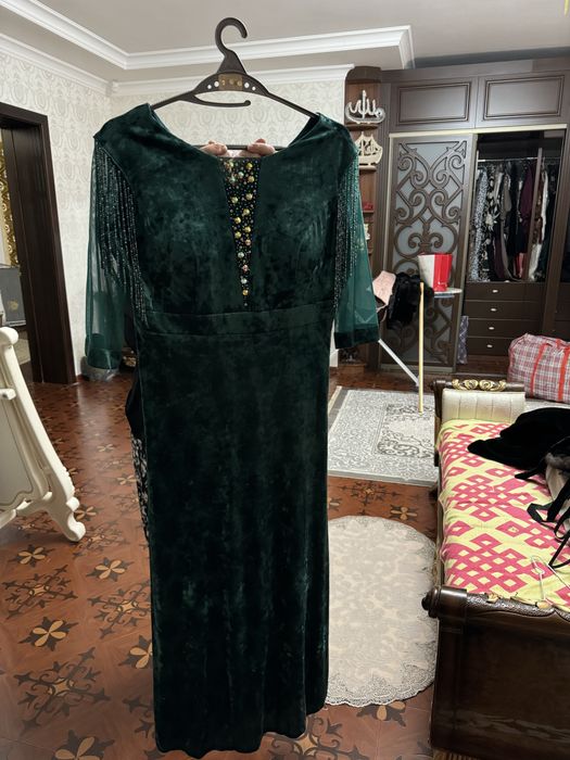 Вечерние платья.