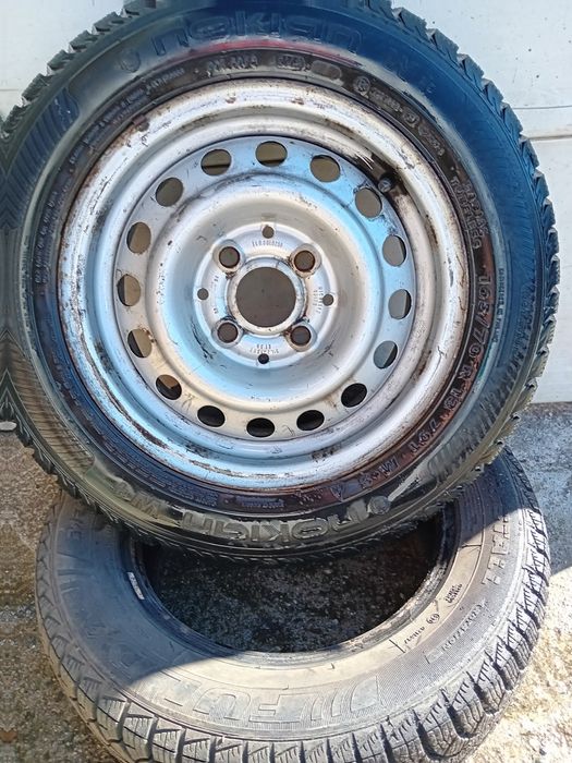 4 броя железни джанти  13 цола с гуми за 120 лв и 4 броя алуминиеви дж