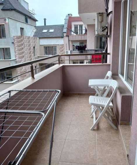 Дава се под наем Двустаен апартамент в Бургас, Лазур - 45 кв.м за 250 € - Снимка #3