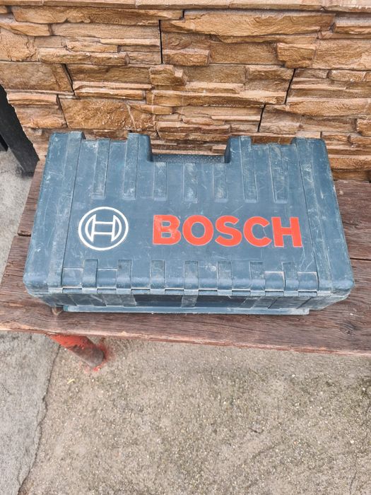 Голяма ударна бормашина Bosch!