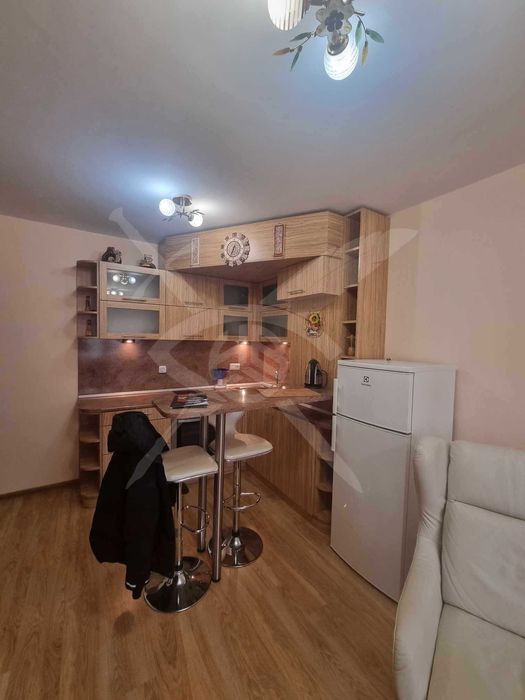 Дава се под наем Двустаен апартамент в Варна, Общината - 60 кв.м за 550 € - Снимка #1