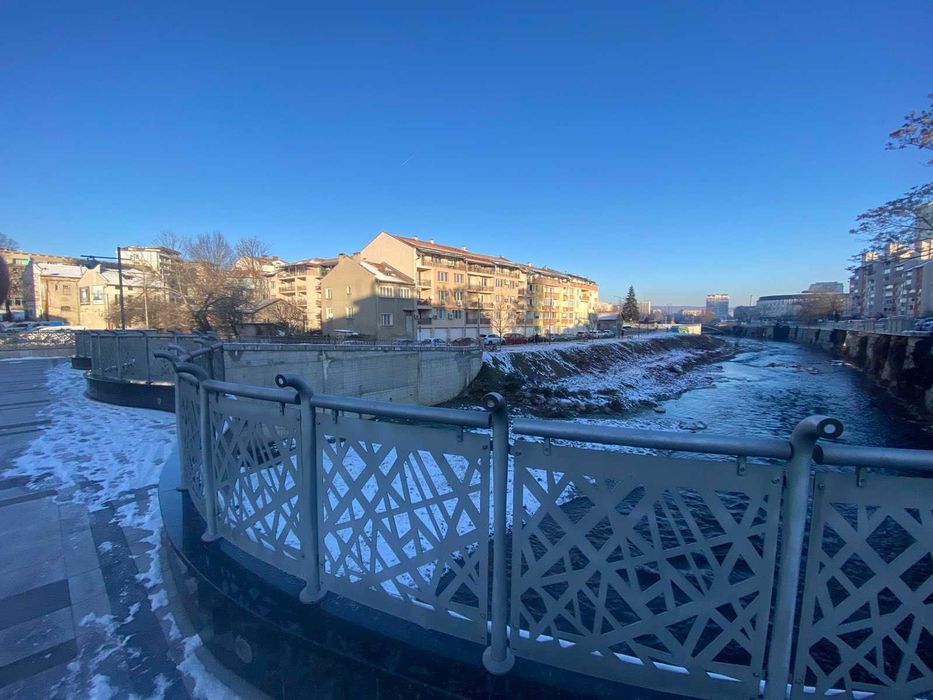 Давам под наем топ апартамент на топ център