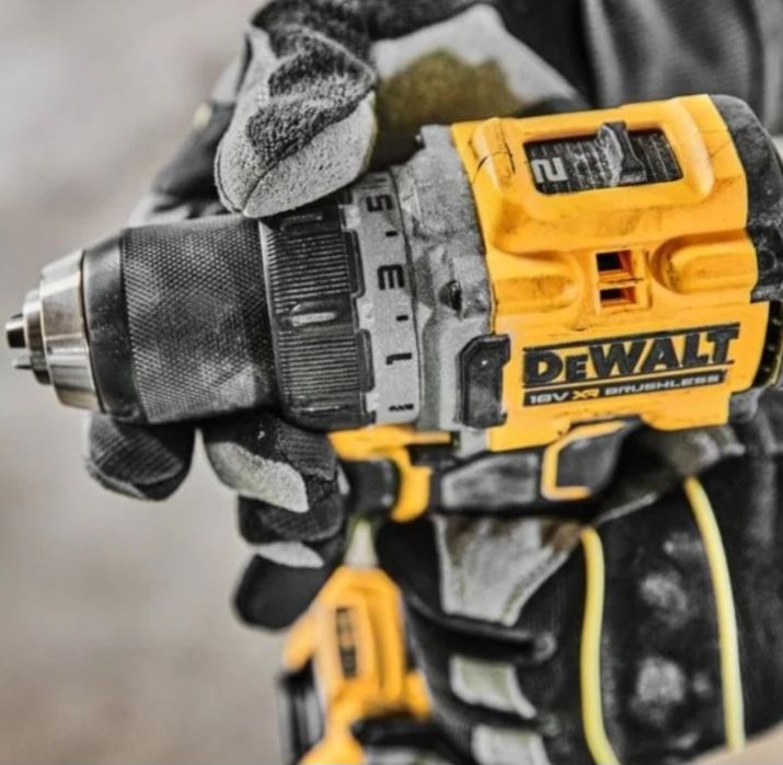 Бормашина/Винтоверт DeWALT DCD800N/18V 90Nm