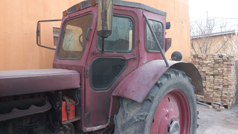 Трактор Т-40 сотилади