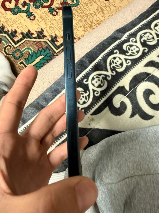 Продам iphone 13