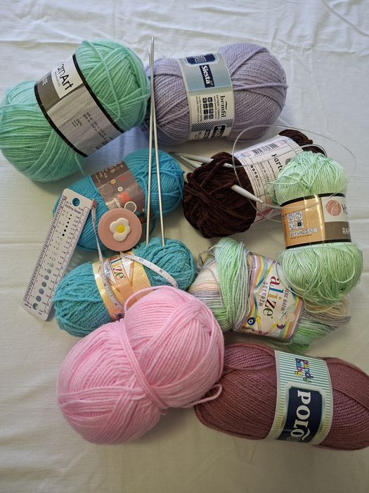 Разная пряжа для рукоделия