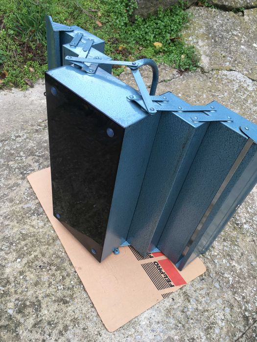 немски метален куфар за инструменти