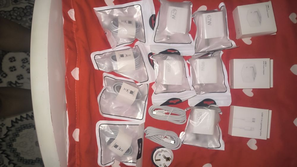 Оригинальный зарядчики от Xiaomi новое поколение и зарядчики iPhone