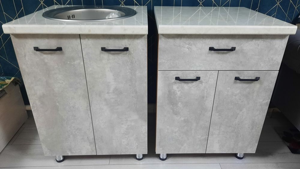 Продам кухонные тумбы низ