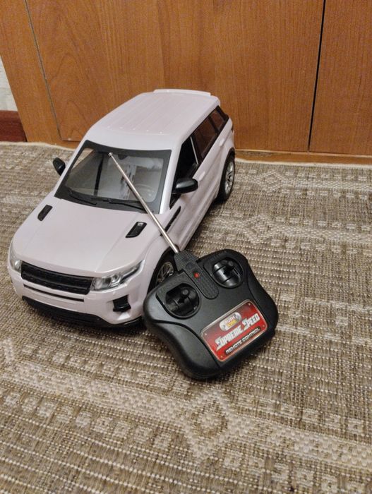 Машинка на пультуправлении