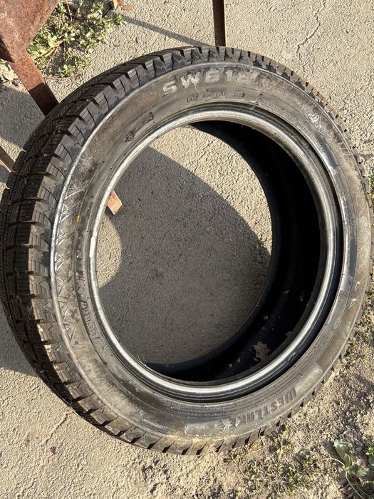Продам комплект зимней резины