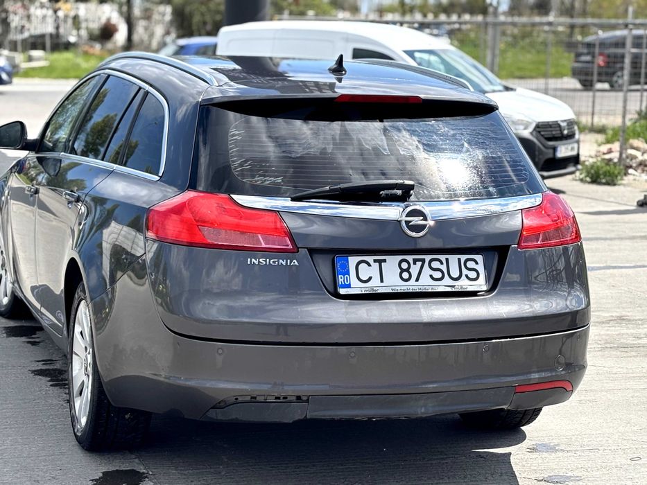 SUPER OFERTA Opel insignia 2010 130cp 2.0 VAND URGENT!! Pret 2000 EURO